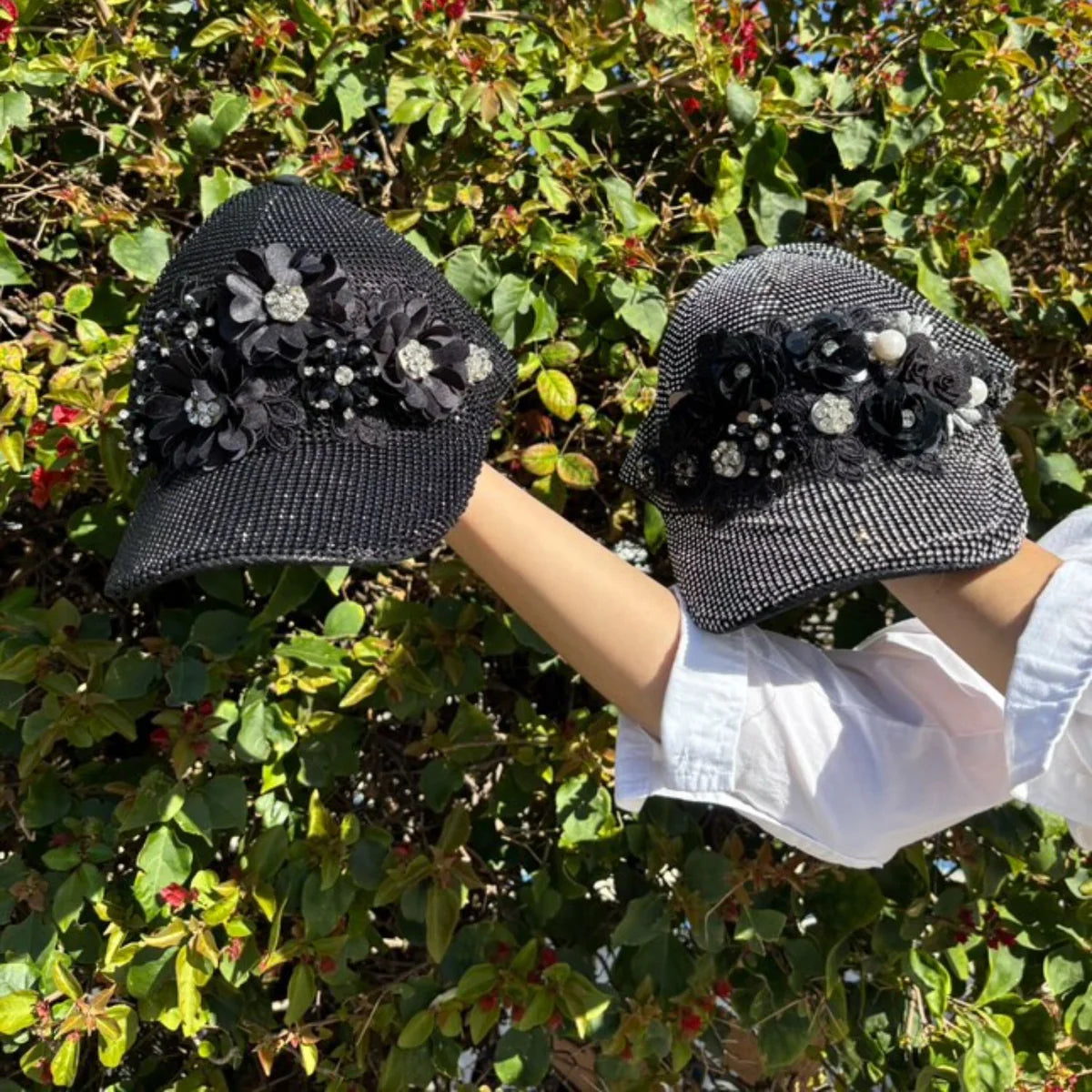 MIDNIGHT FLOWER CAP - CAP7826 SILVER / BLACK